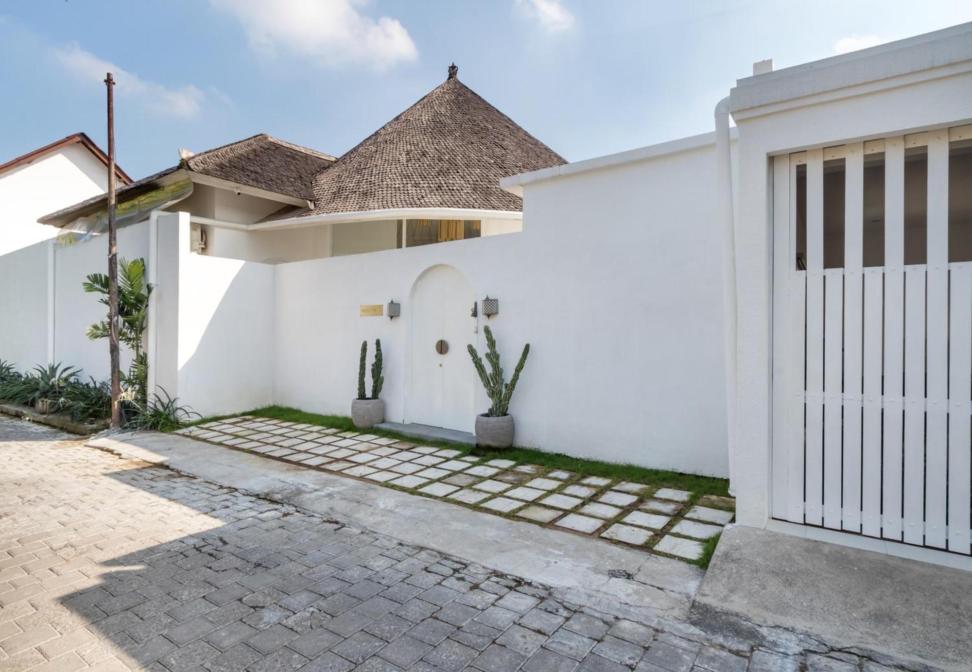 Villa Weiss Berawa Canggu Екстериор снимка